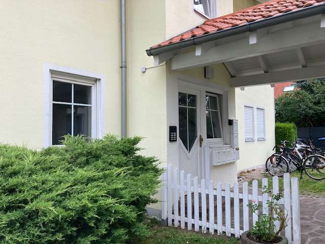 Etagenwohnung Panitzsch Panitzsch - 3 Zimmer, 75 m&sup2;, 637&euro; | Angebot:27350989