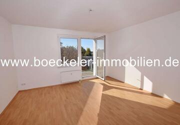 Wohnung Lucka - 3 Zimmer, 68 m&sup2;, 410&euro; | Angebot:22826058