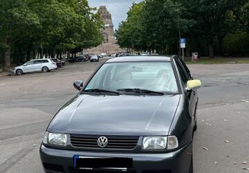 VW Polo 74.950 km 2.350 &euro; Leipzig 04317