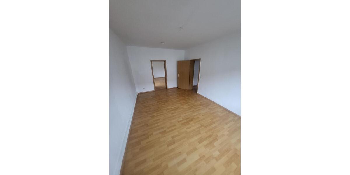 Etagenwohnung Merseburg - 2 Zimmer, 56 m&sup2;, 420&euro; | Angebot:24700323