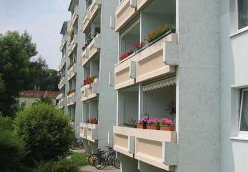 Wohnung Wurzen Altstadt - 2 Zimmer, 49 m&sup2;, 295&euro; | Angebot:27348599