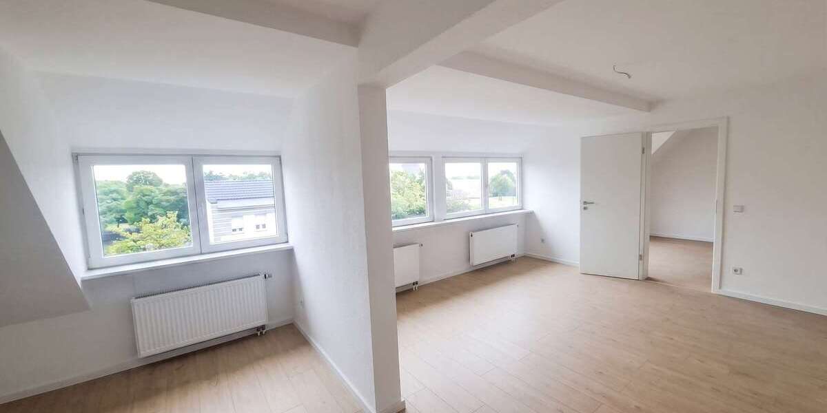 Etagenwohnung Merseburg Neumarkt (Vorstadt) - 3 Zimmer, 128 m&sup2;, 676&euro; | Angebot:27316951