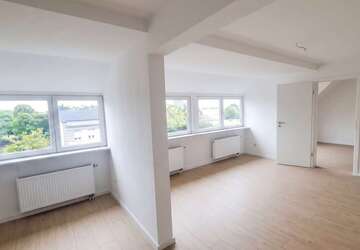 Wohnung Merseburg Neumarkt (Vorstadt) - 3 Zimmer, 128 m&sup2;, 676&euro; | Angebot:27316951